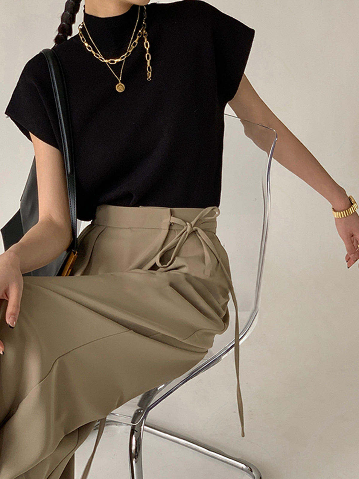 Relaxed Solid Knit Sweater Vest