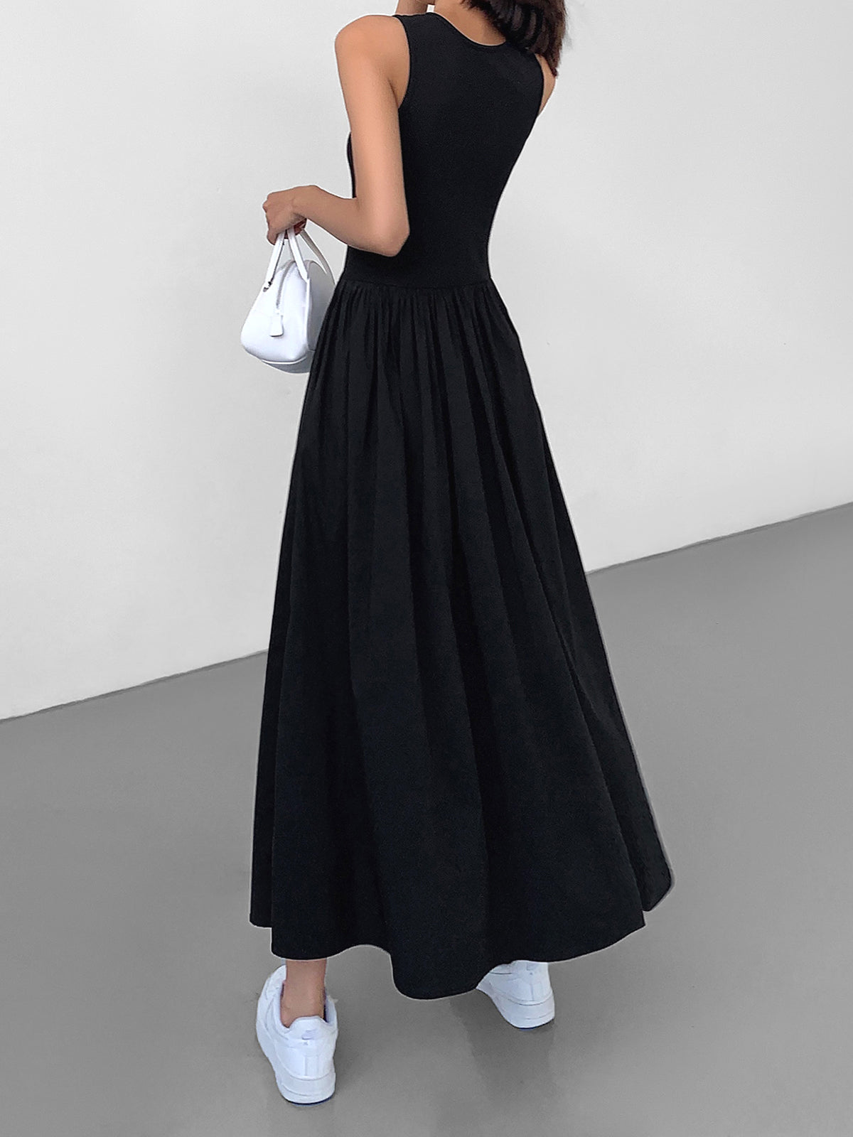 Relaxed Crew Neck Maxi Dress