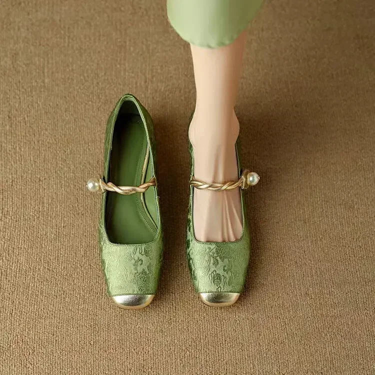 Pointed Toe Slingback Kitten Heels