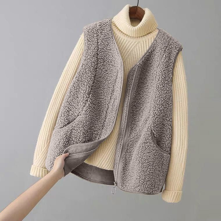 Soft Wool Zip-Front Utility Vest with Pockets