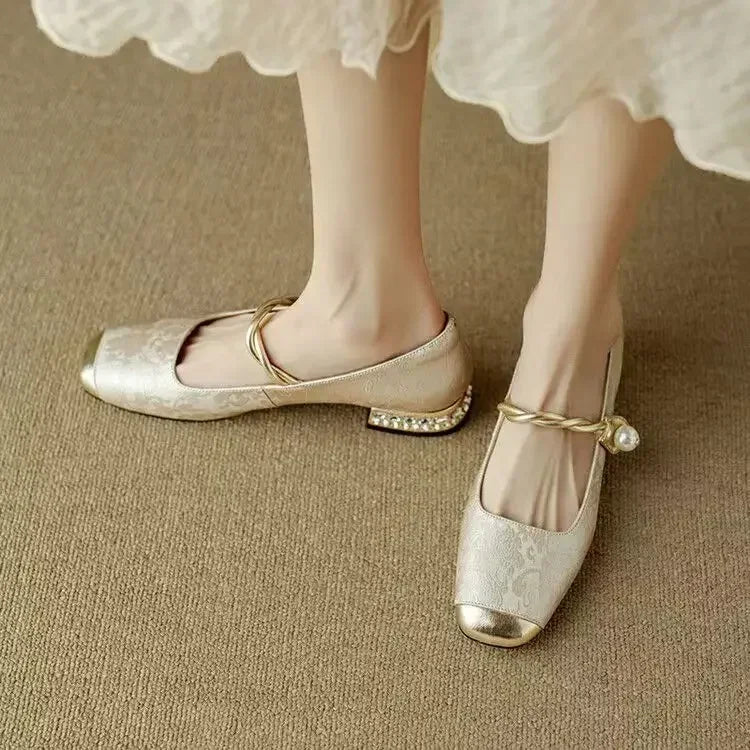 Pointed Toe Slingback Kitten Heels