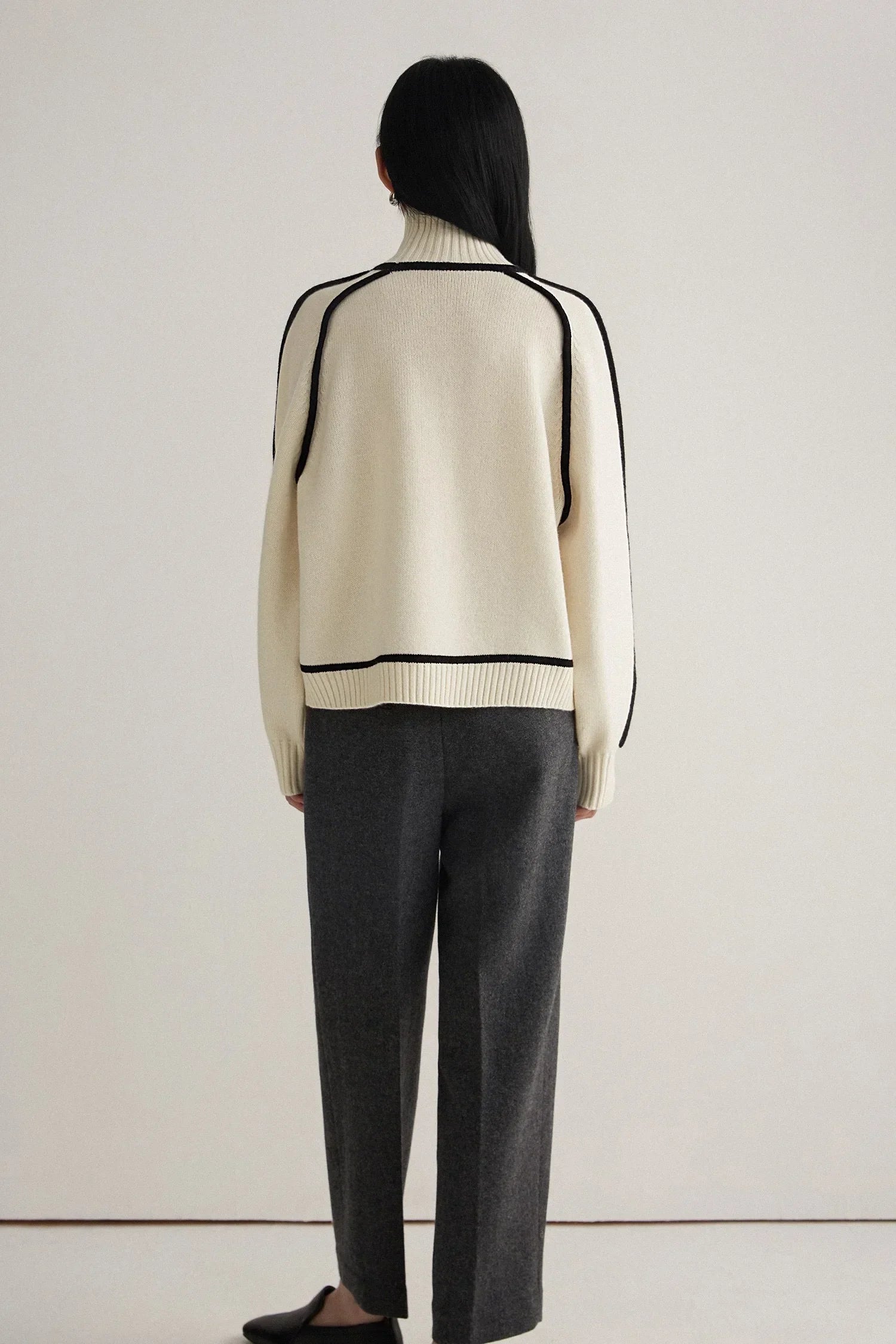 Contrast Seam Relaxed Turtleneck Sweater